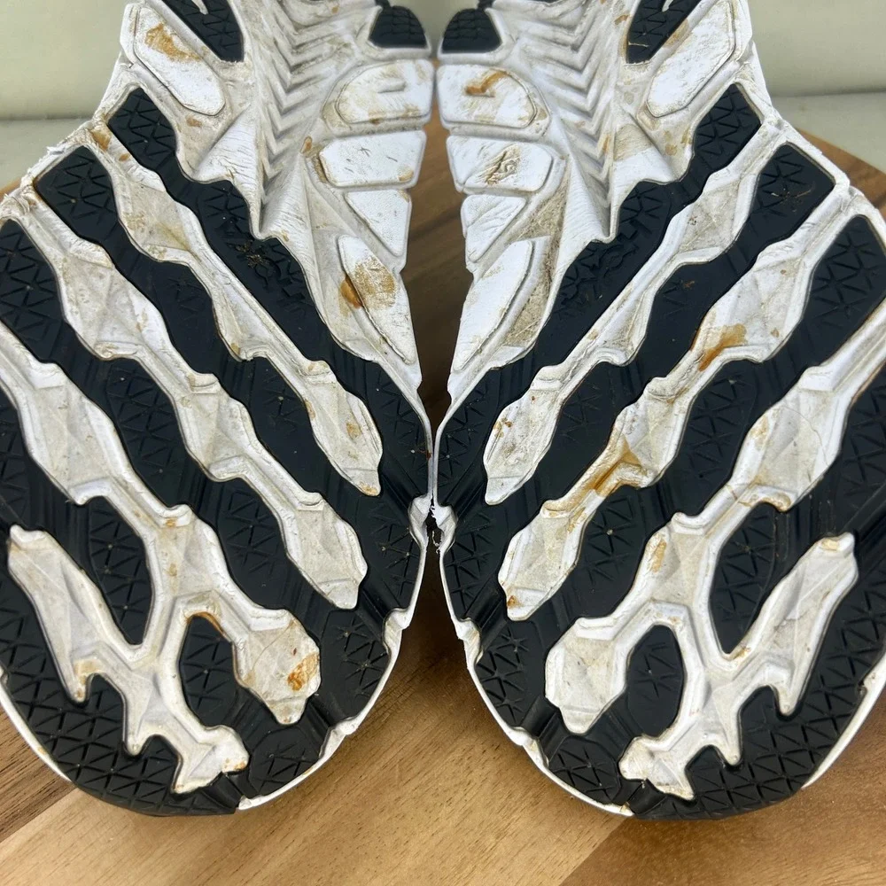 Hoka One One good used